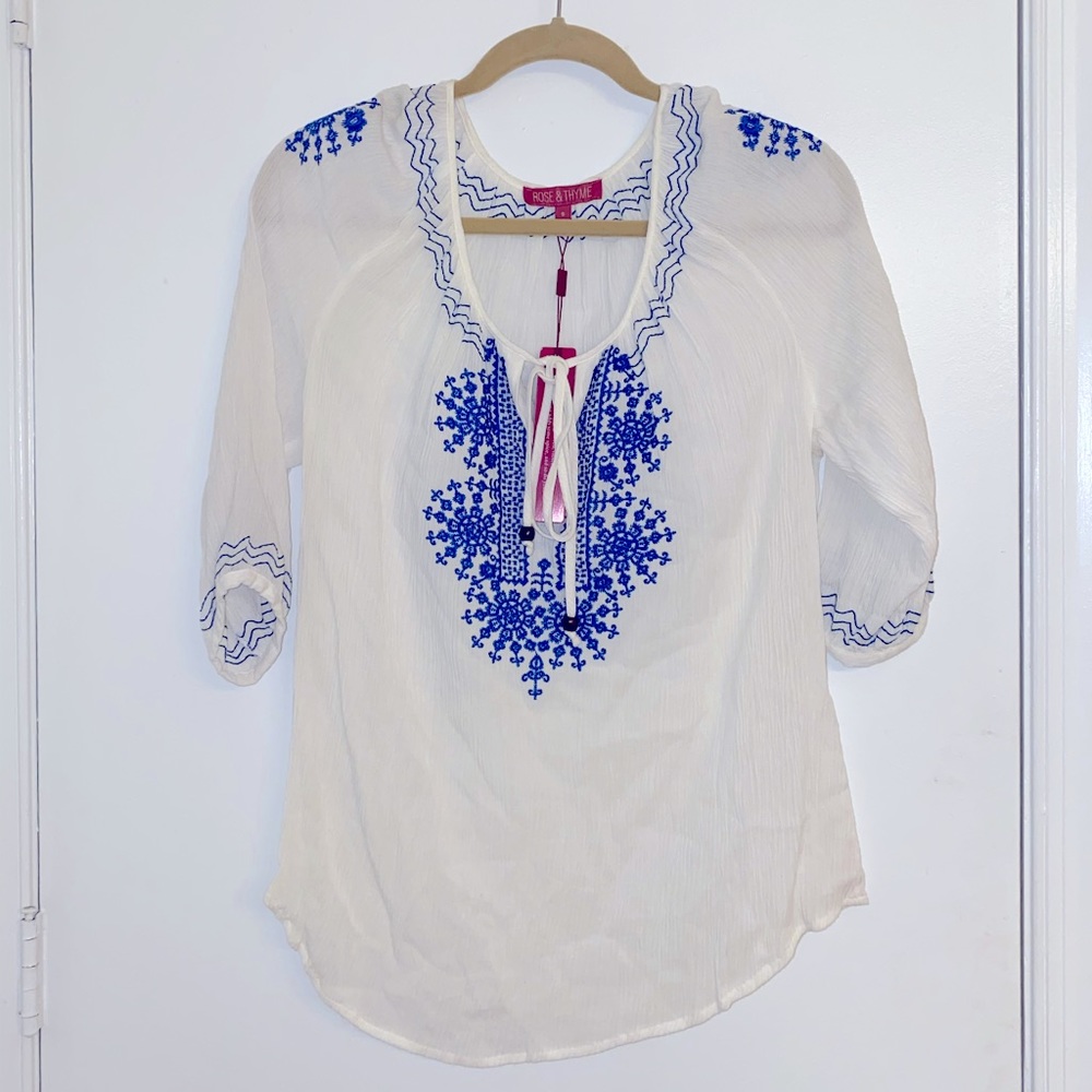 NWT Rose and Thyme Linen Embroidered Peasant Top